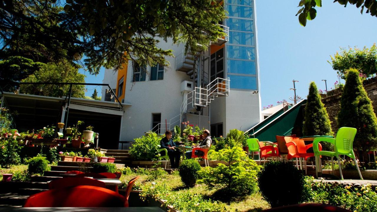 Alvero Hotel Permet Exterior photo