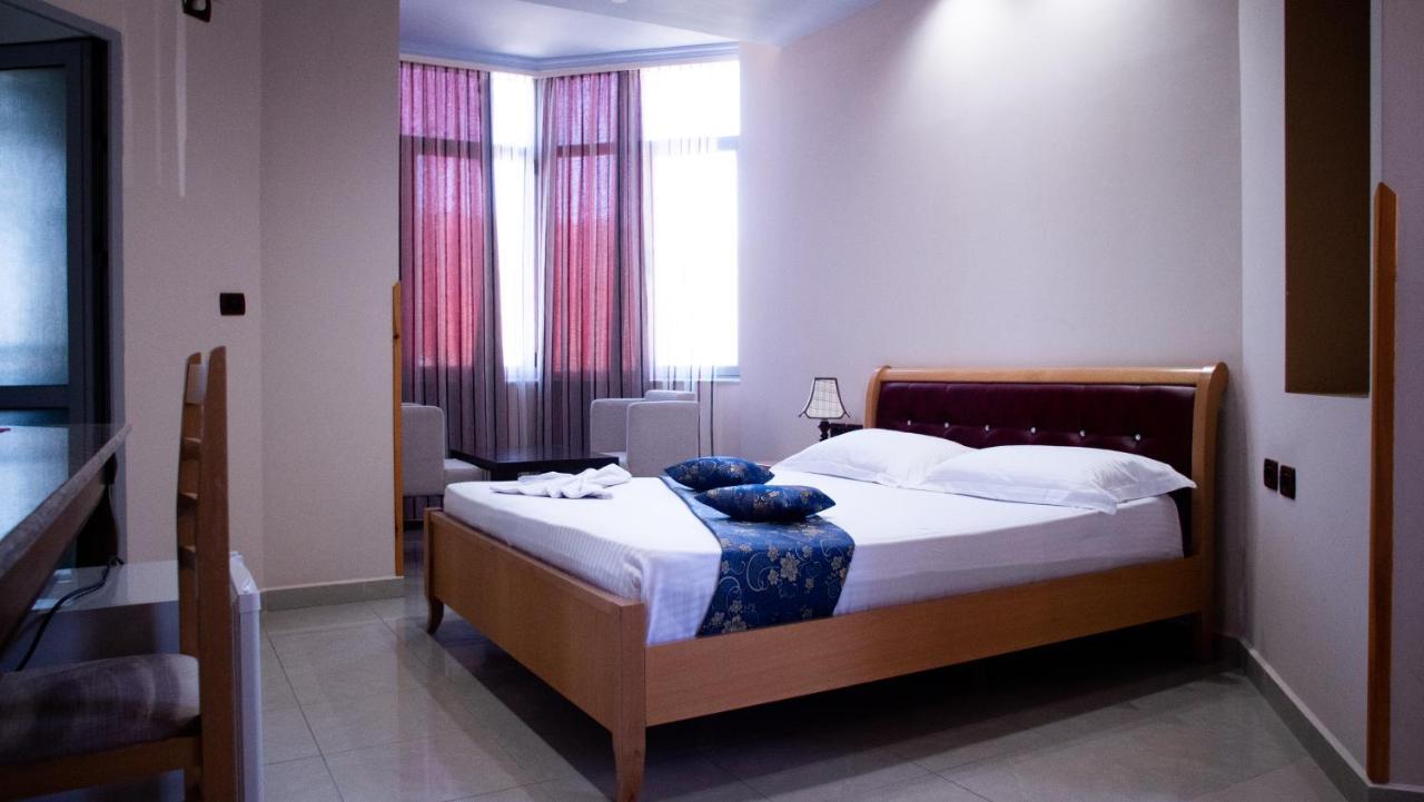 Alvero Hotel Permet Exterior photo