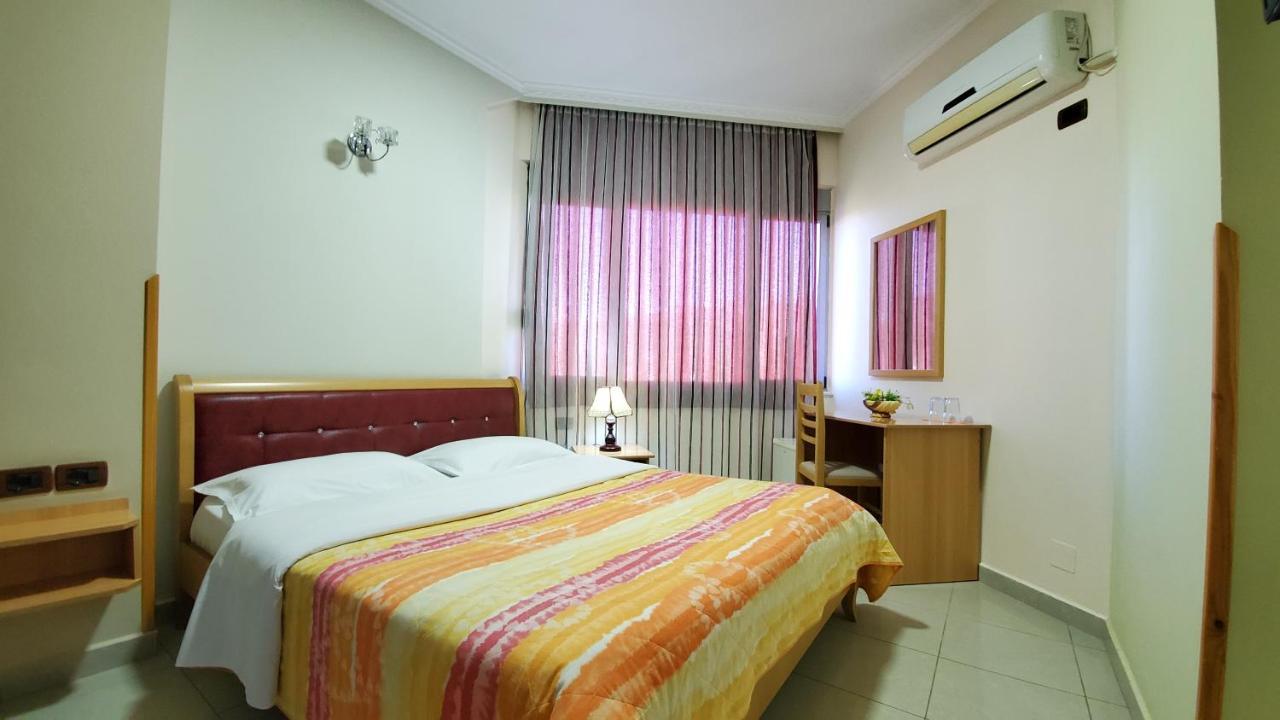 Alvero Hotel Permet Exterior photo